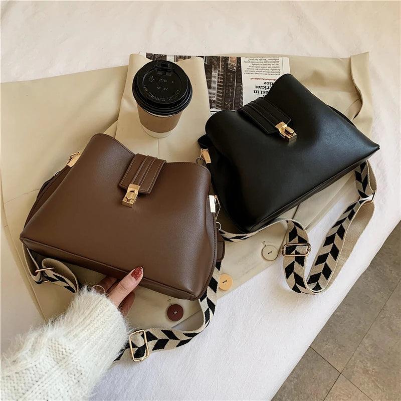 Bolsa Retrô de Couro - Wide Strap