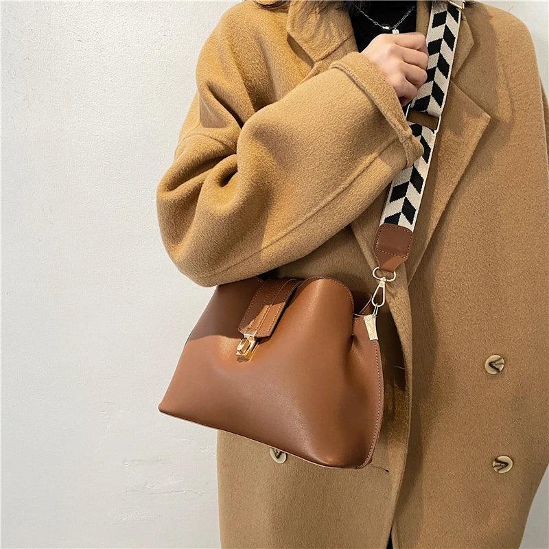 Bolsa Retrô de Couro - Wide Strap